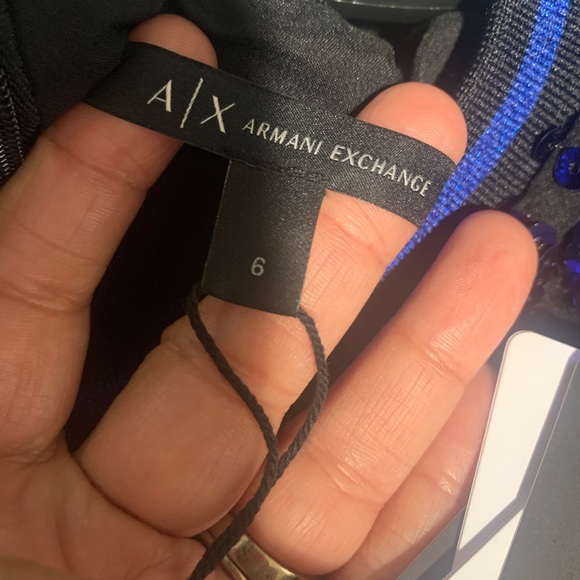 Brand New ARMANI EXCHANGE
Shop Armani Exchange Sequin-embellished Shift Dress - Picture 9 of 9